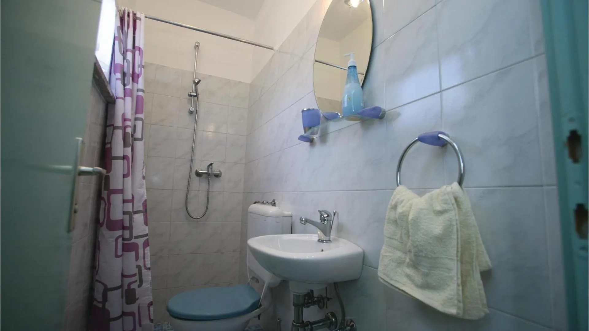 Awesome Home In Vinez With Kitchen Croatie