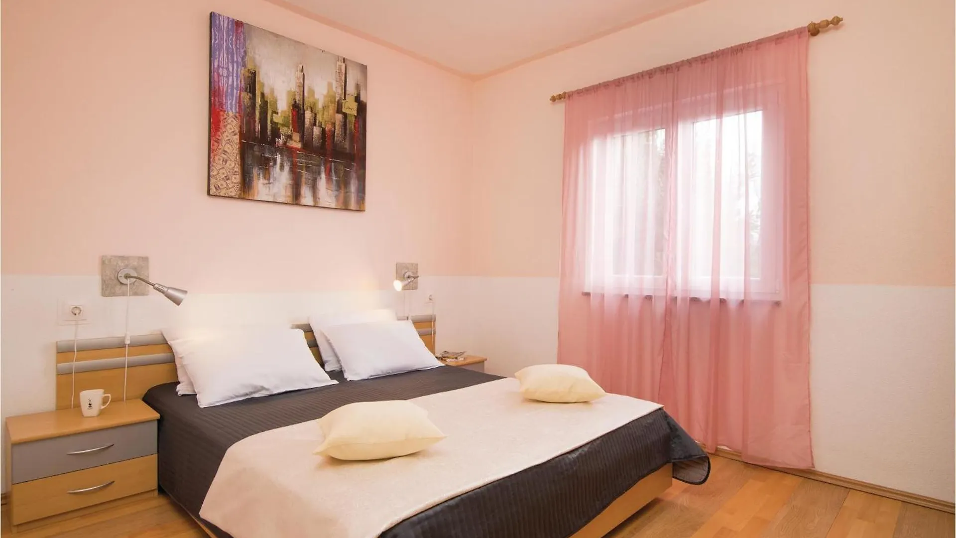 Awesome Home In Vinez With Kitchen 0*,  Croatie