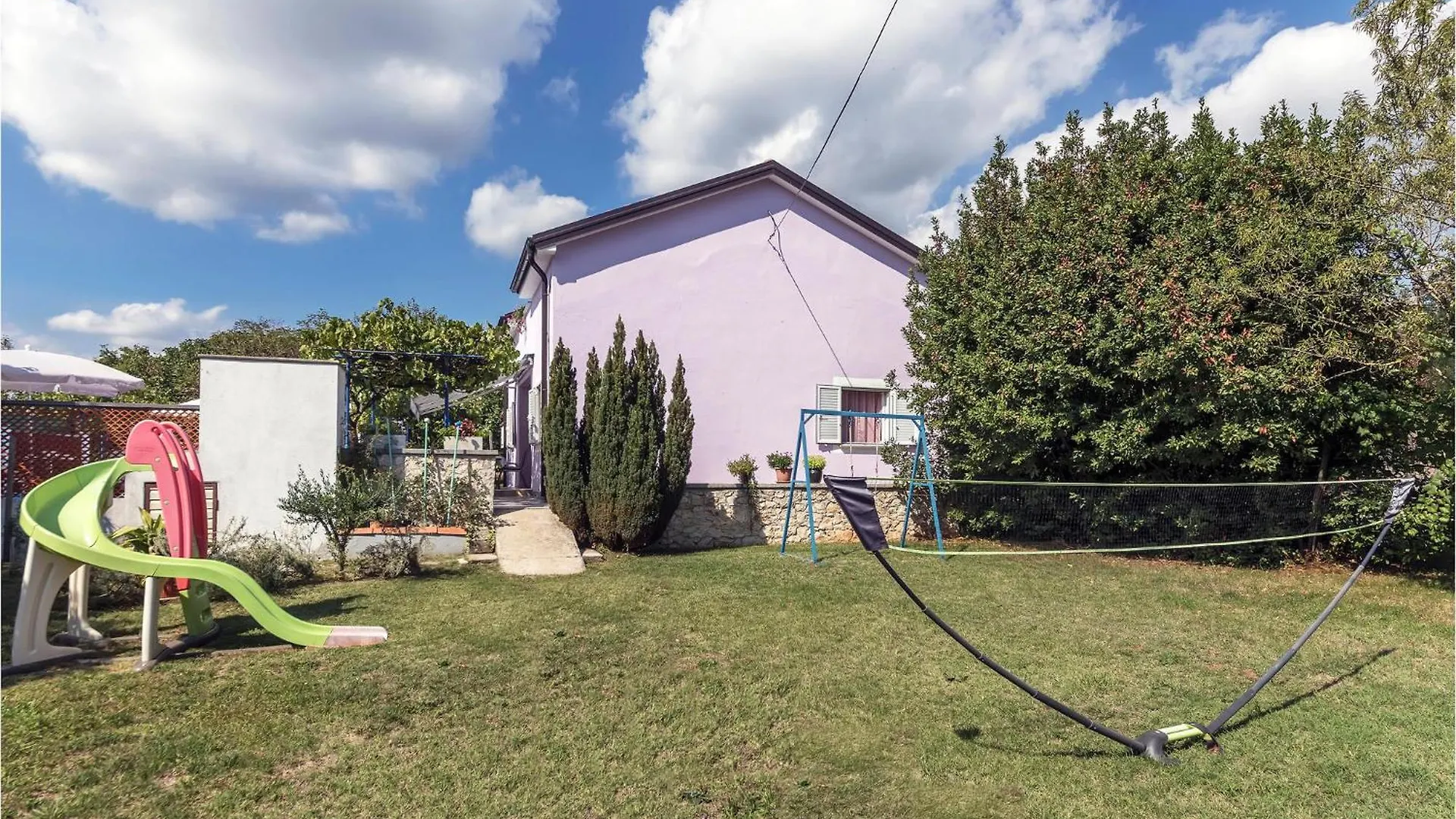 Awesome Home In Vinez With Kitchen Croácia