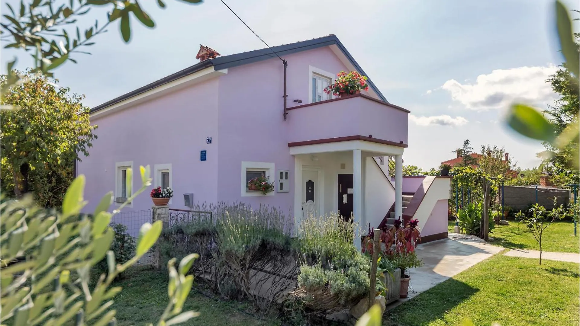 Casa de Férias Awesome Home In Vinez With Kitchen Croácia